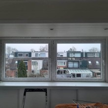 Doppelseitiges weißes Fenster