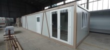 In den PMP-House-Container eingebaute Kunststofffenster